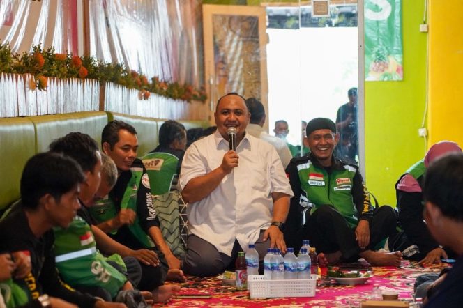 Pengemudi Ojol Kota Bogor Dukung Atang Trisnanto, Janji Berikan Beasiswa Sekolah untuk Anak Ojol